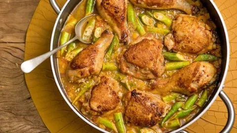 Frango com Quiabo à Moda Mineira: Receita Tradicional da Culinária de Minas Gerais