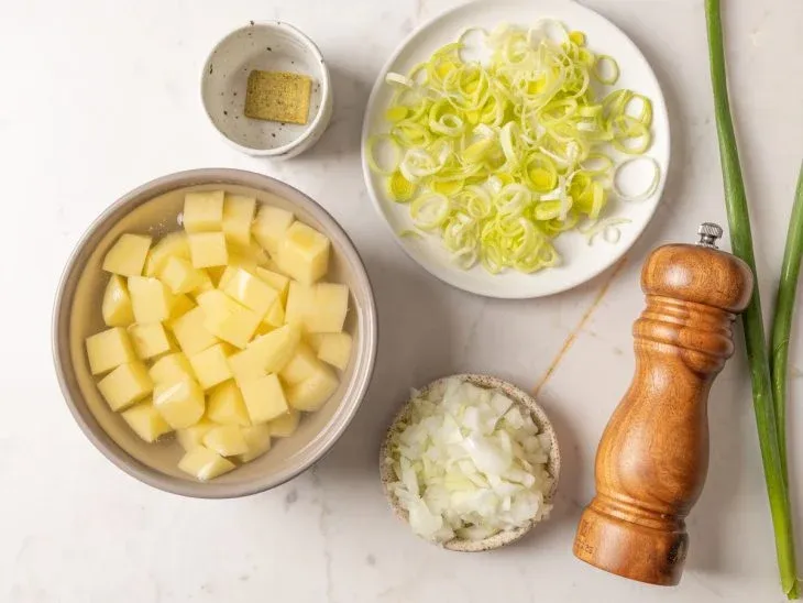 Sopa de Legumes com Alho-Poró: Receita Nutritiva e Reconfortante